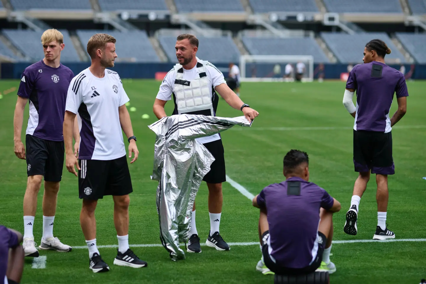 曼联发布备战花絮;赛前强势反弹;社区盾任务艰巨;医务组通报恢复 曼联发布备战花絮;赛前强势反弹;社区盾任务艰巨;医务组通报恢复