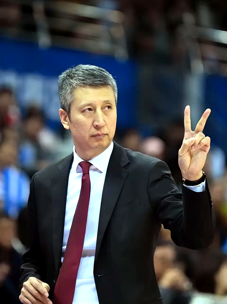 关于广厦男篮迎中超关键赛，加时末段门线救险，更衣室稳定，赛程密集仍需轮换的信息