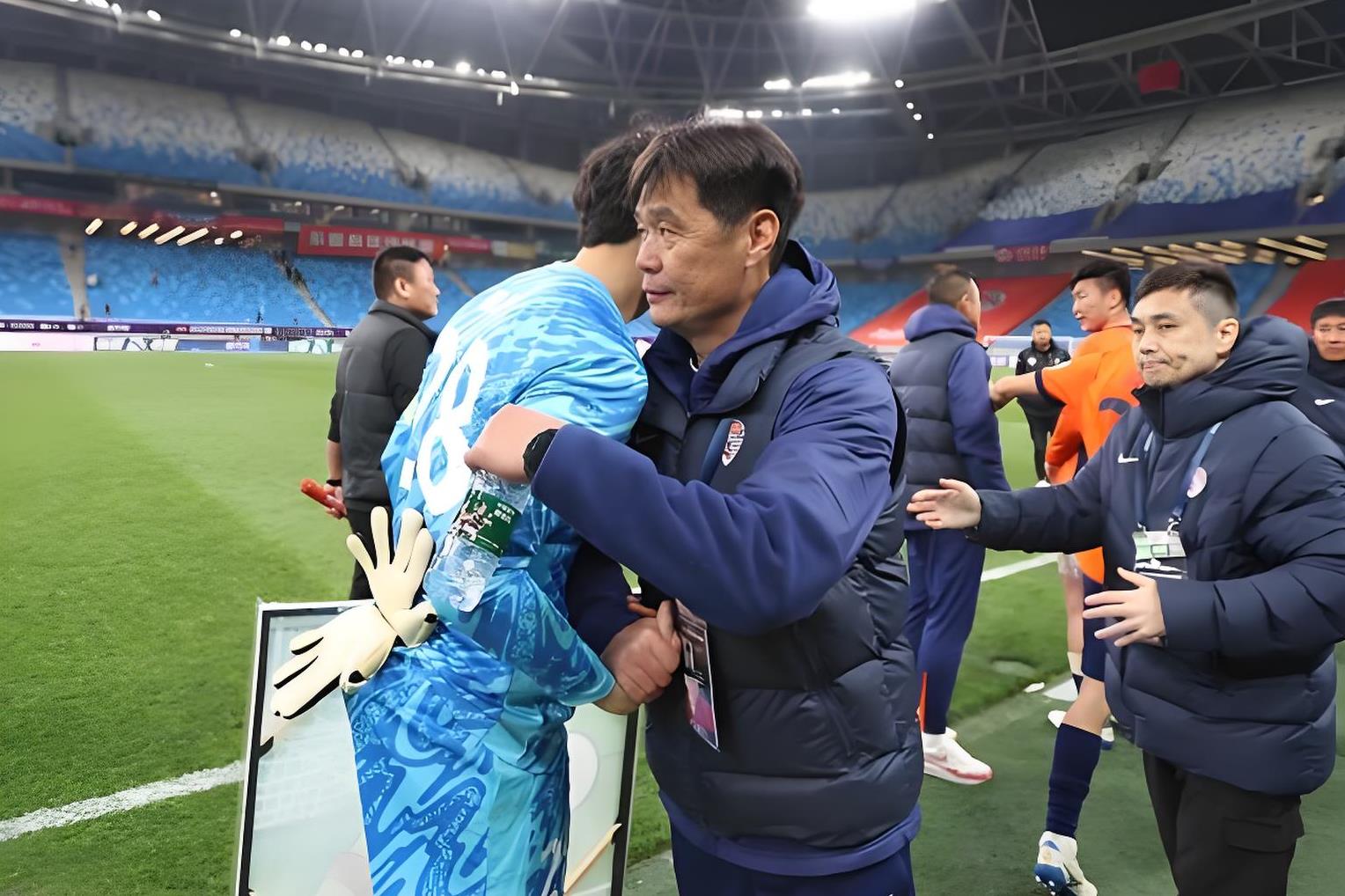 广东宏远发布备战花絮；国际比赛日手感冰凉；葡超任务艰巨；心理建设被强调的简单介绍